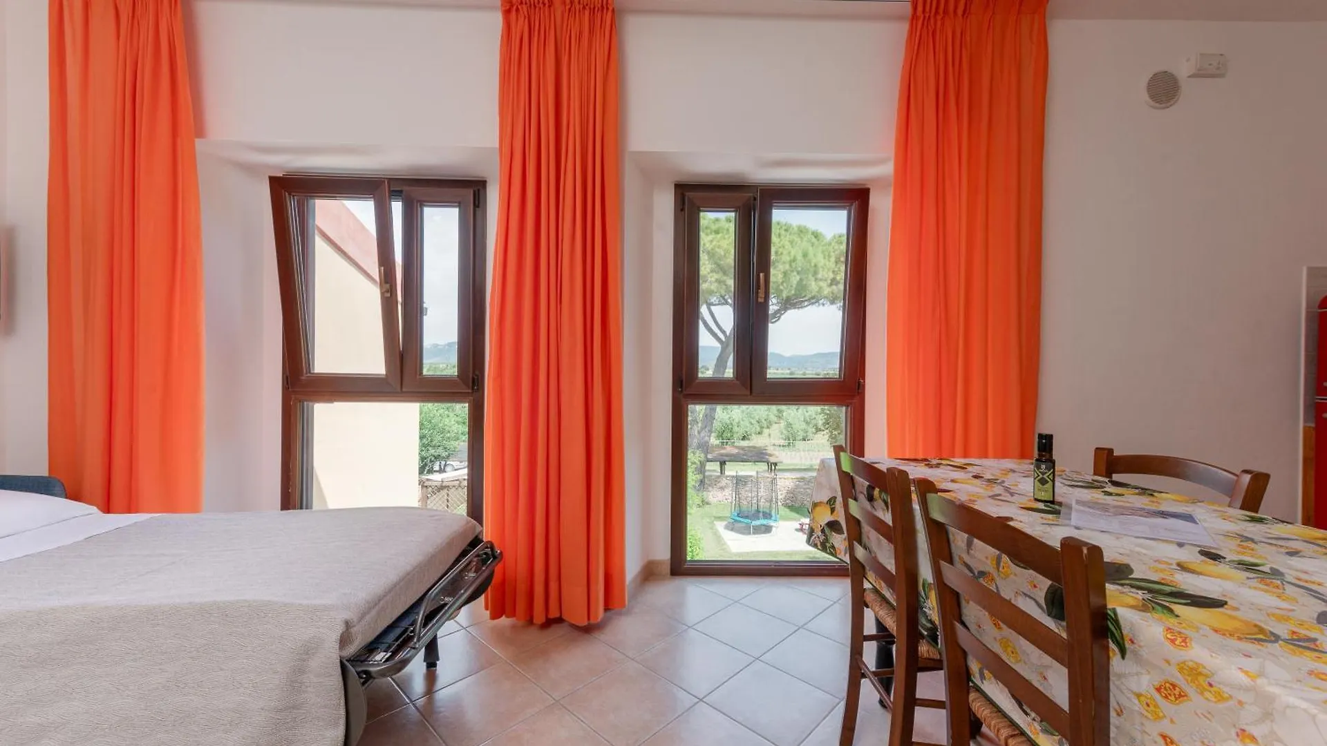Apartment Agriturismo Le Vecchie Scuole Campiglia Marittima Italy